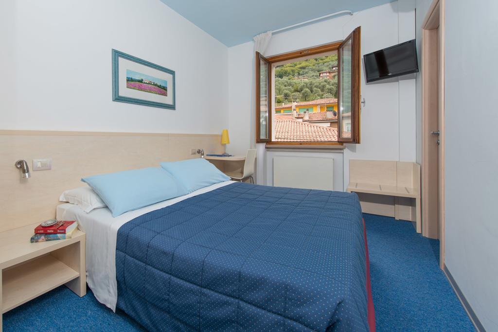 Hotel Erika Malcesine Szoba fotó