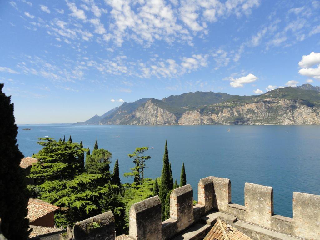 Hotel Erika Malcesine Kültér fotó